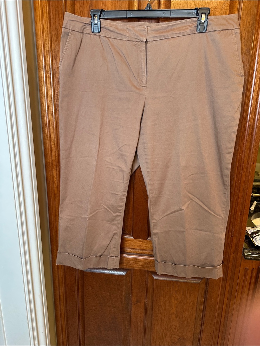 Apostrophe Women's Straight Crop Pants in Brown